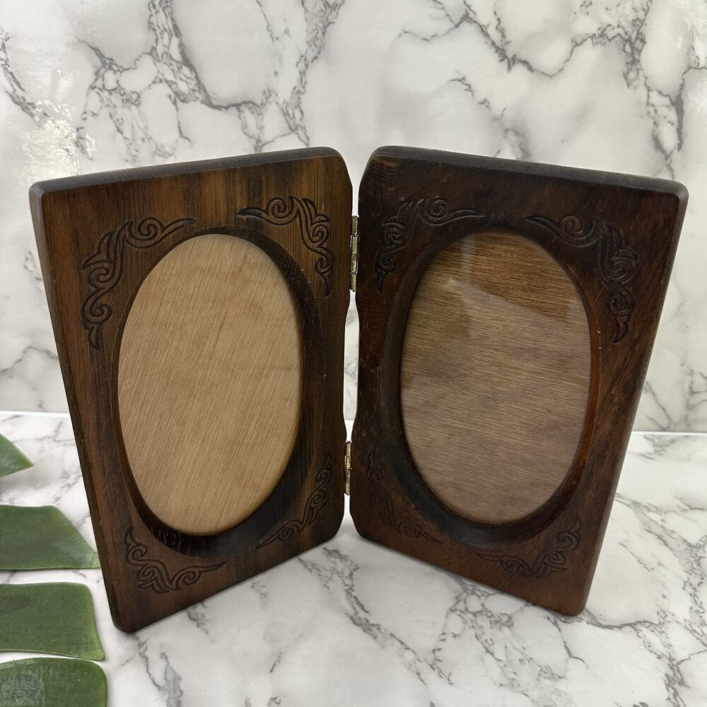 Vintage 80s Folding Picture Frame Dark Wood Oval Opening Etched Trim Double